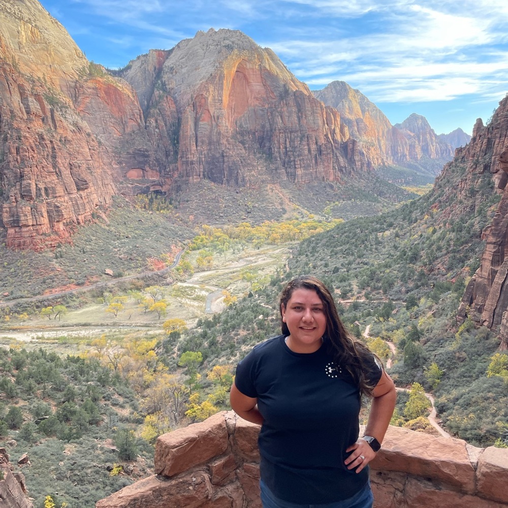 Meet your Posher, Ivonne